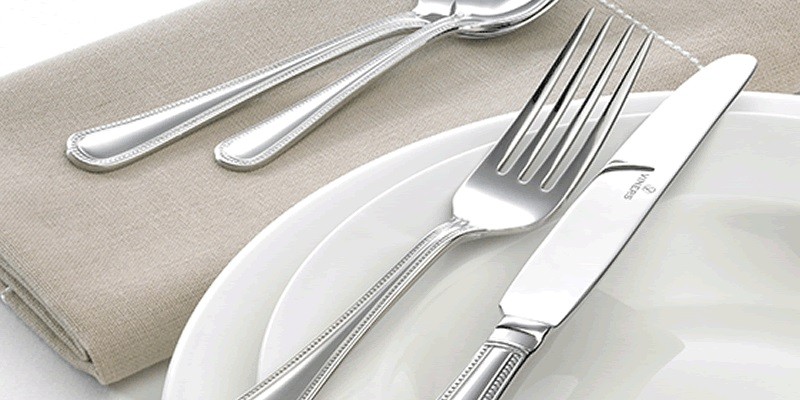 5 Positions Of The Cutlery Which Have Their Hidden Message For The Waiter