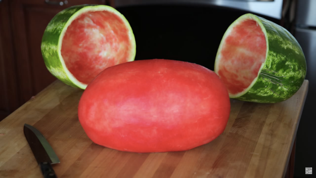 Skin A Watermelon ! Cool Eye-catching Party Trick
