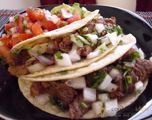 How To Make Chili-Rubbed Steak Tacos